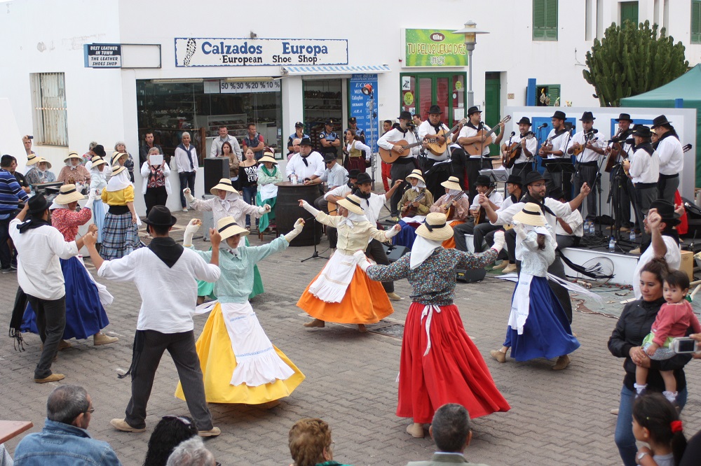 MUSICA DE FOLKLORICA DE CANARIAS musica de folklorica de canarias: